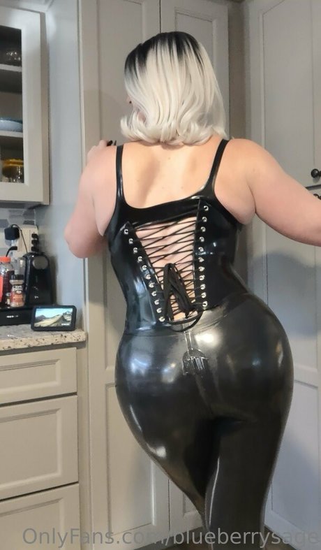 blueberrysage schauspielerin erotische bilder