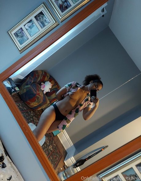 Slightly Expired nacktheit pornostar archiv