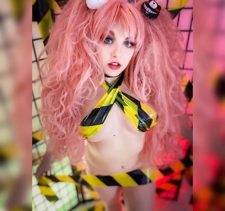 Marcelline nackt top bild