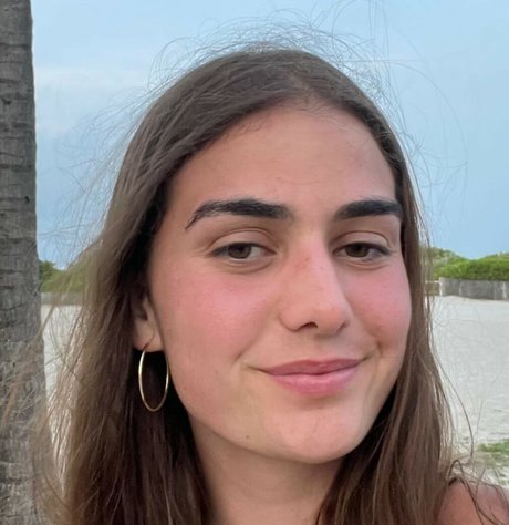 Stephanie Sequeira exklusive kostenlose fotos