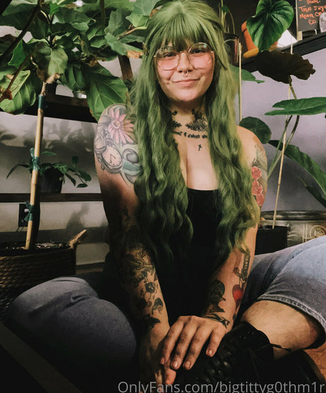 bigtittyg0thm1r top sexy bilder