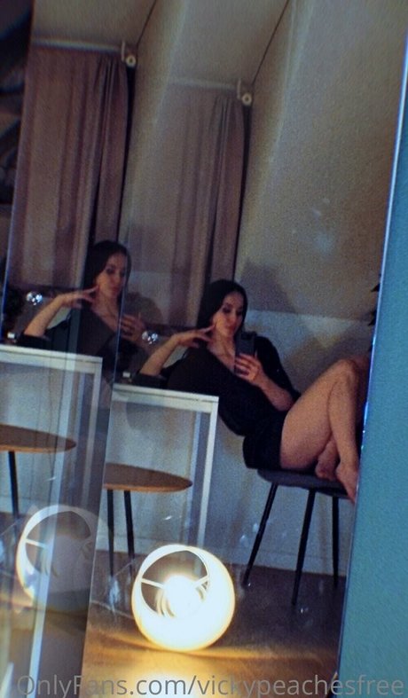 vickypeachesfree nackt freie archiv