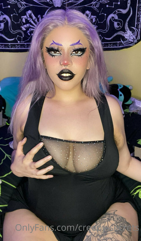 creepy secrets top exklusive bild